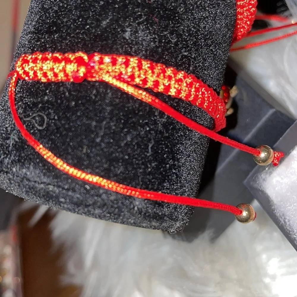 Hand-woven Gold beaded turtle charm Thread String - Picture 6 of 7